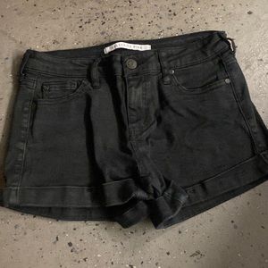 celebrity pink size 26 black jean shorts